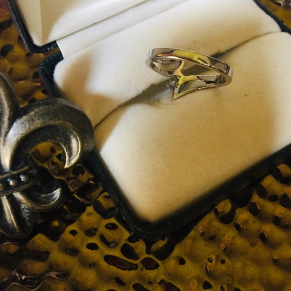 CZ Ring - Picture 3 of 4